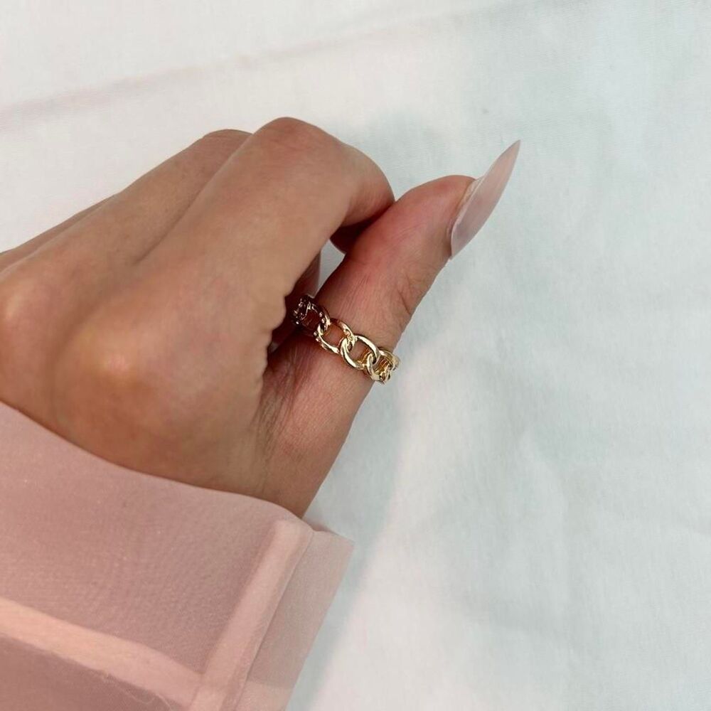 Vintage Luxury Inspired Gold Ring - Picture 2 of 3